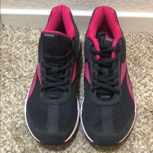 Never been worn Reebok tennis shoes